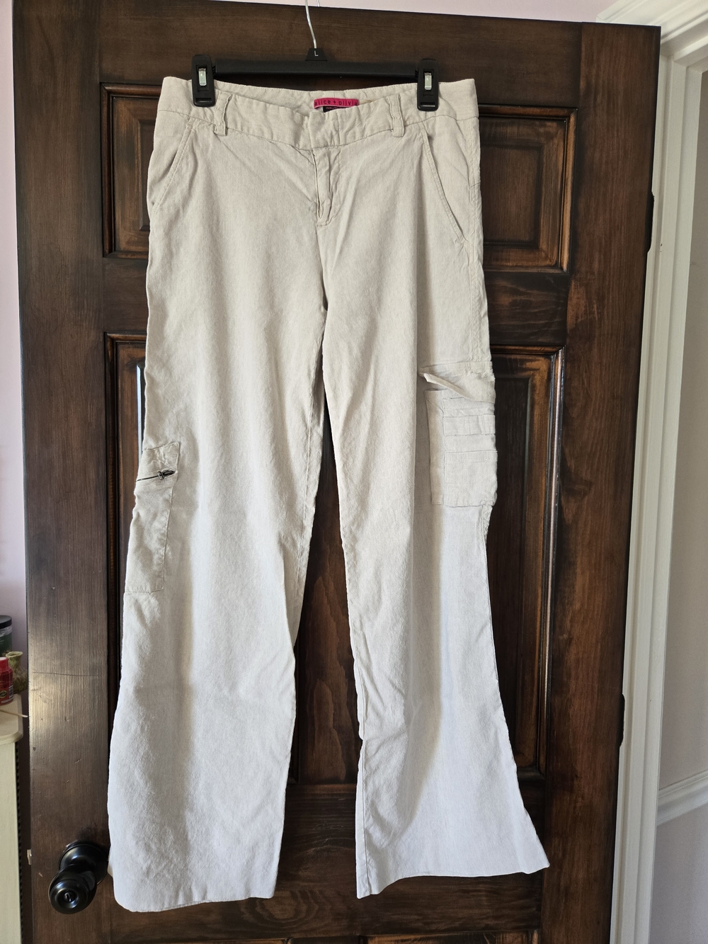 Alice + Olivia Light Beige Wide-Leg Cargo Pants